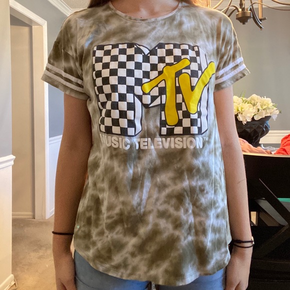 Rue 21 Graphic Tee - Picture 4 of 4